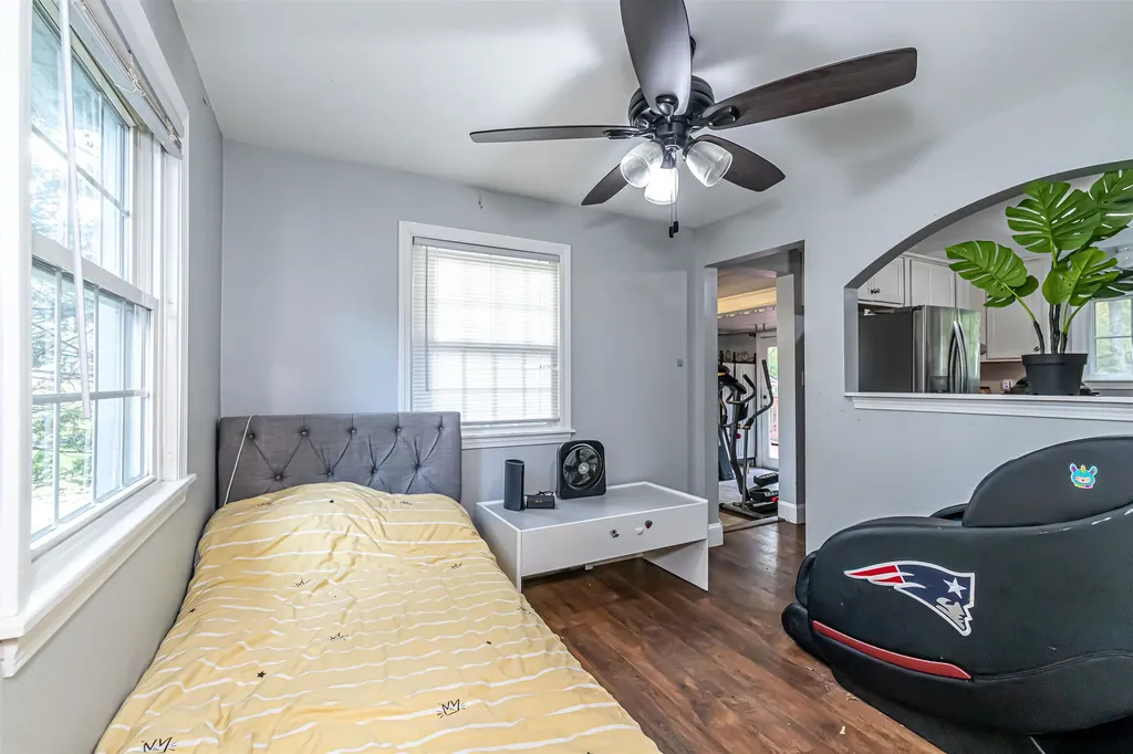 15 Linwood Avenue Salem NH 03079