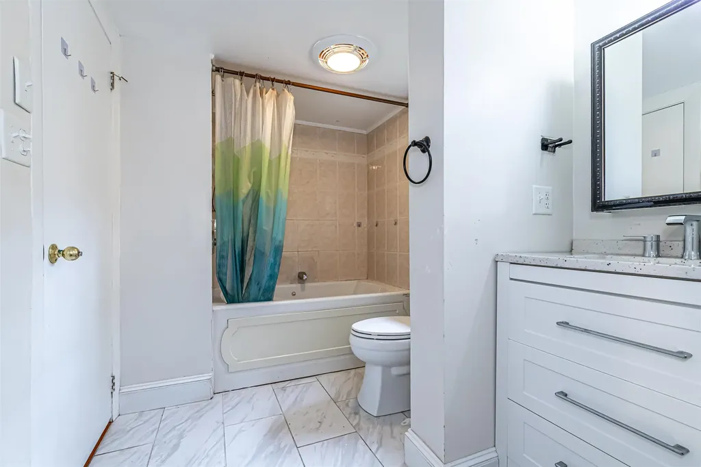 15 Linwood Avenue Salem NH 03079