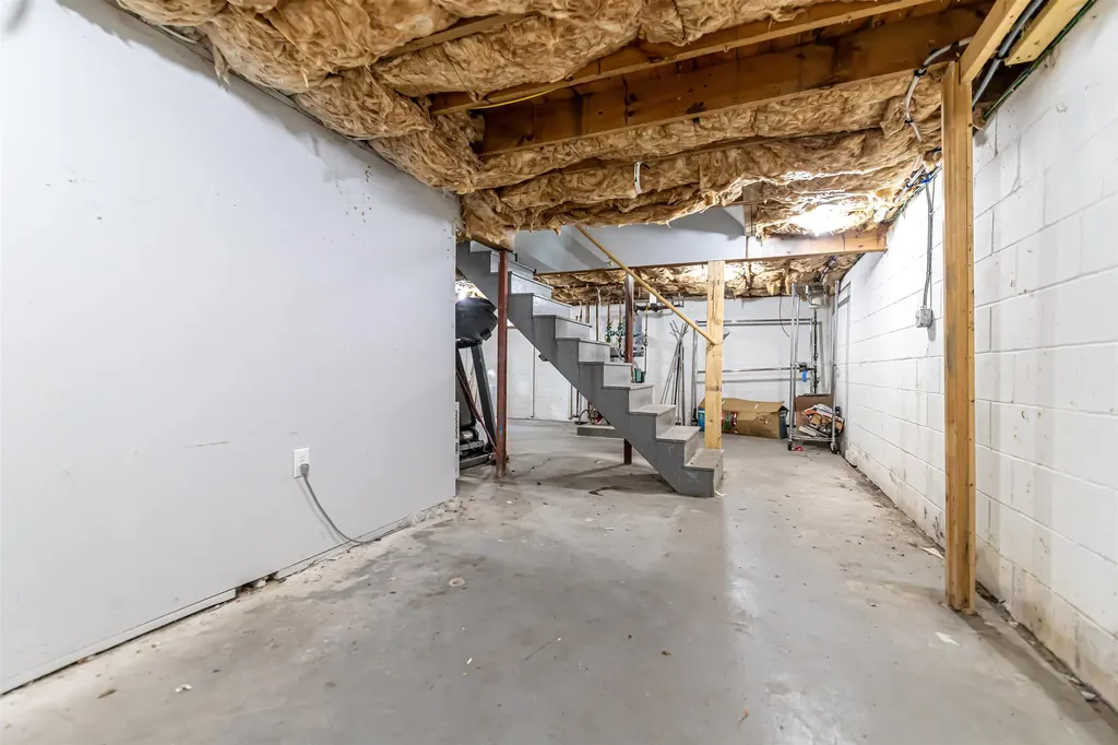 15 Linwood Avenue Salem NH 03079