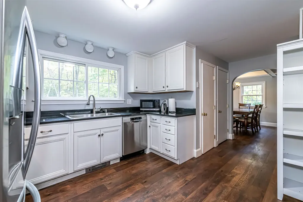 15 Linwood Avenue Salem NH 03079