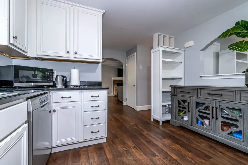 15 Linwood Avenue Salem NH 03079