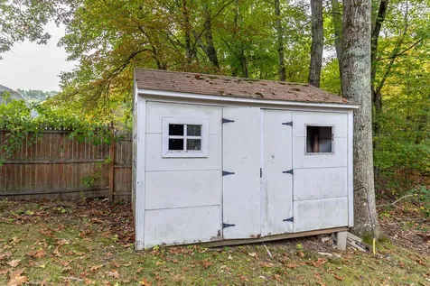 15 Linwood Avenue Salem NH 03079