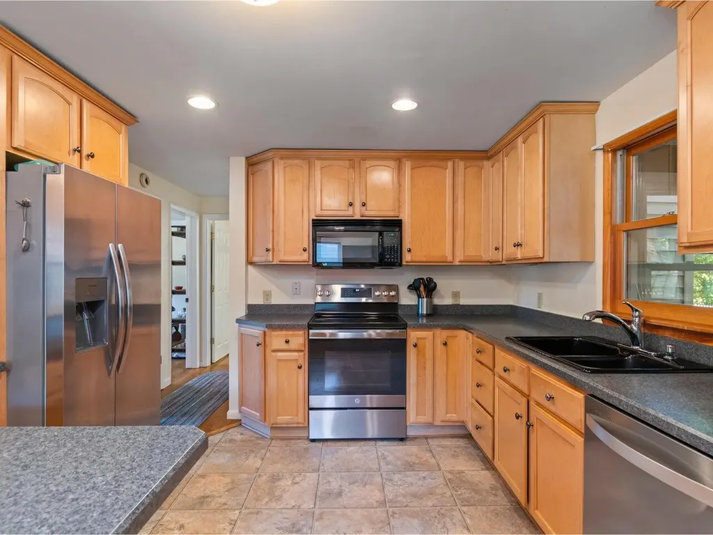 17 Westward Drive Burlington VT 05408