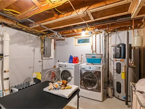 17 Westward Drive Burlington VT 05408