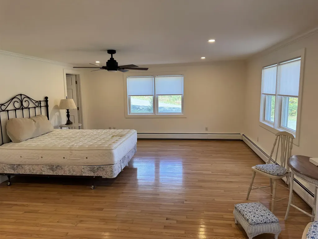11 Barnes Hill Stowe VT 05672
