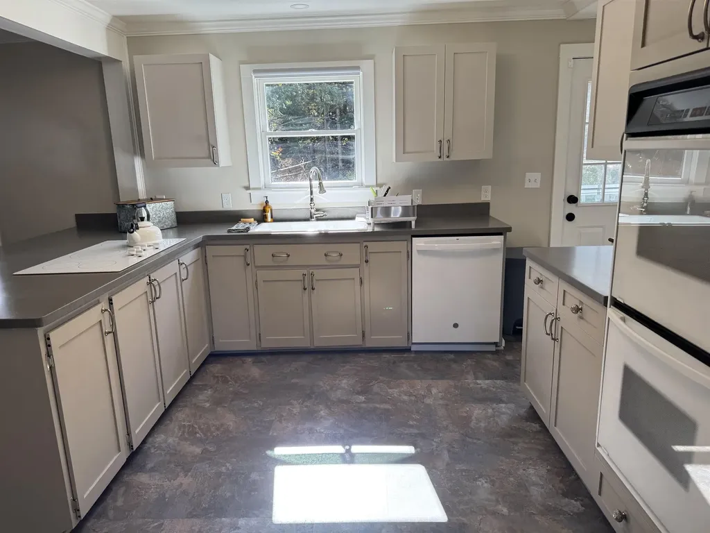 11 Barnes Hill Stowe VT 05672