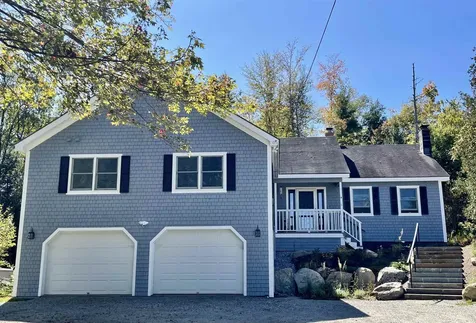 11 Barnes Hill Stowe VT 05672