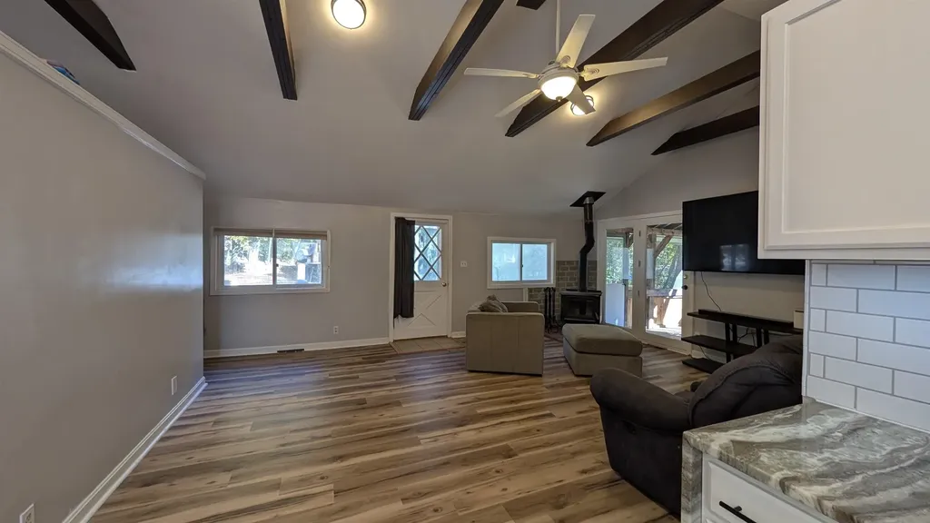 10 Melody Lane Hillsborough NH 03244