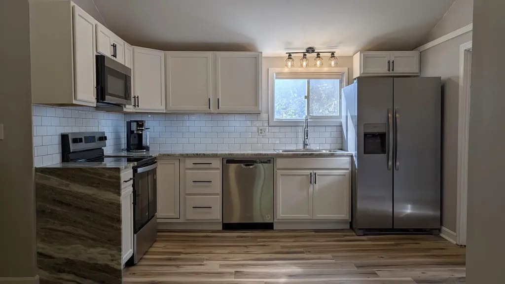 10 Melody Lane Hillsborough NH 03244