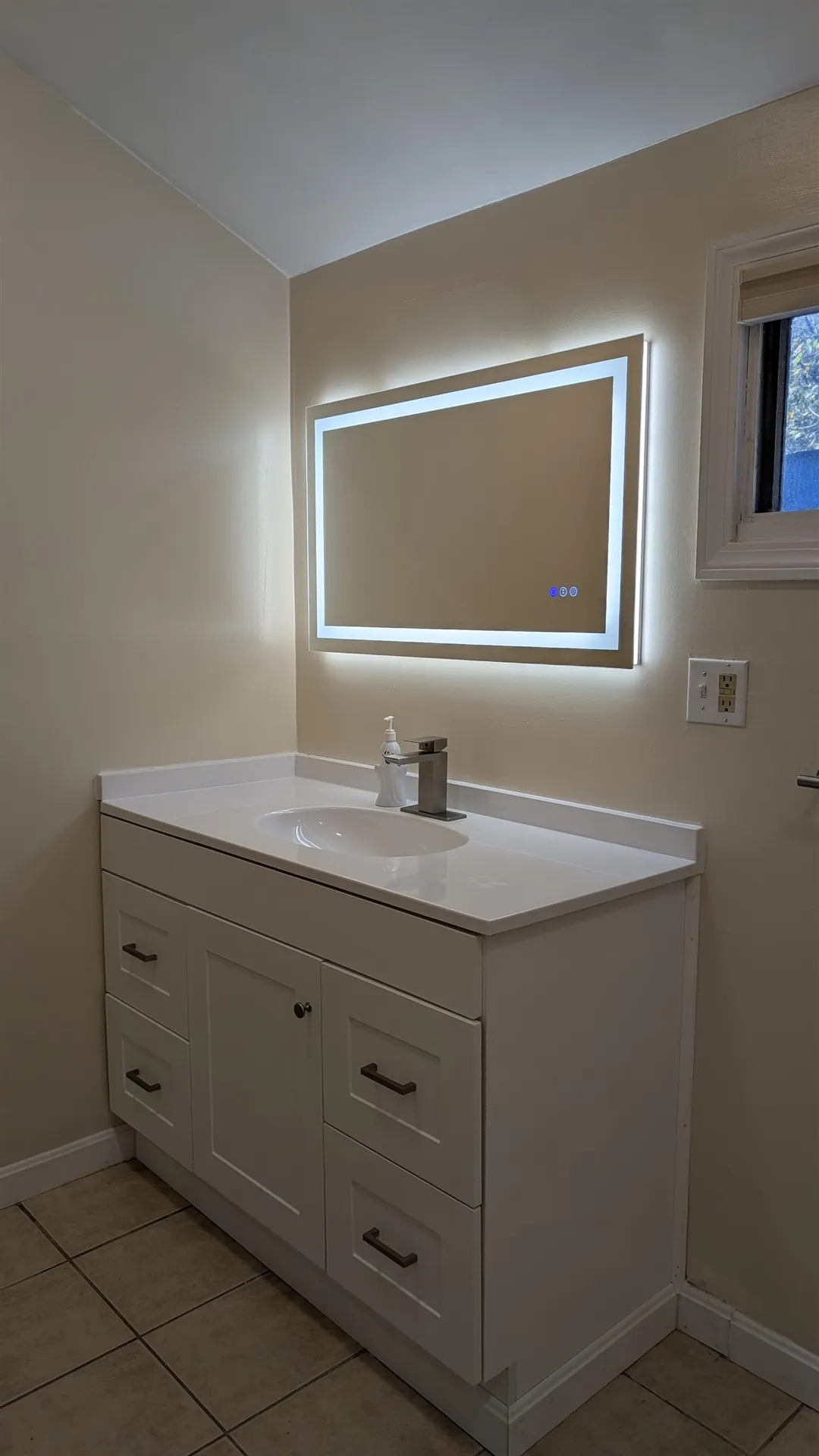 10 Melody Lane Hillsborough NH 03244