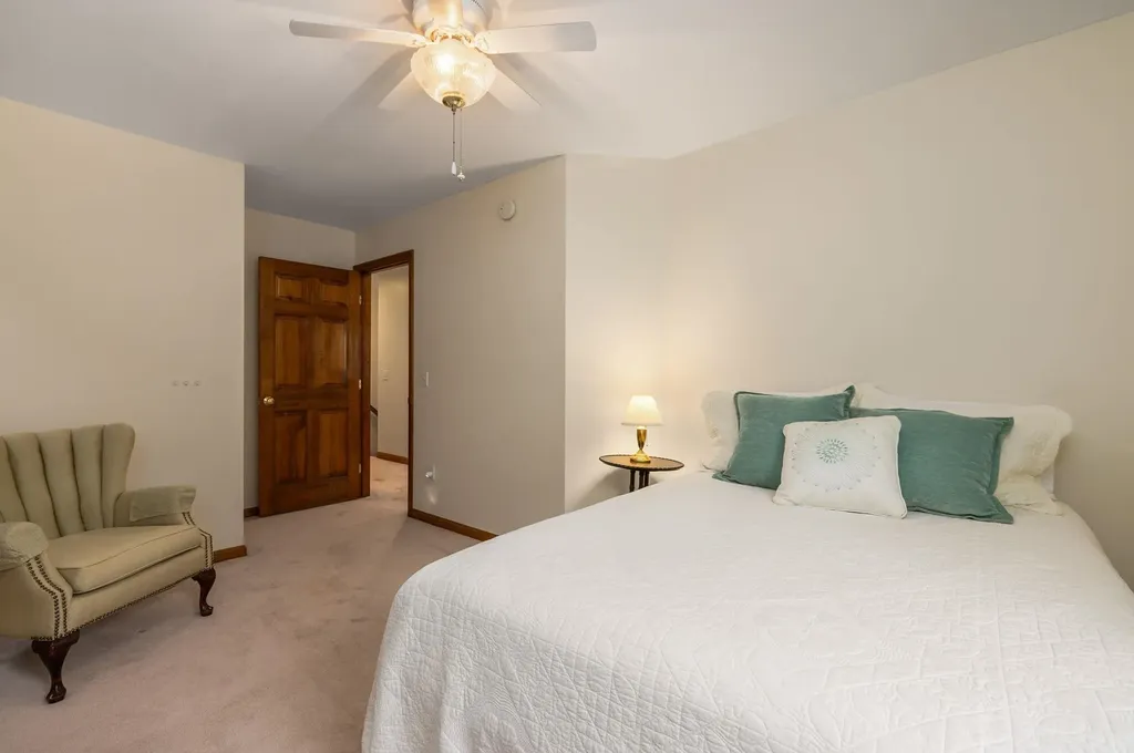 10 Cedar Road North Hampton NH 03862