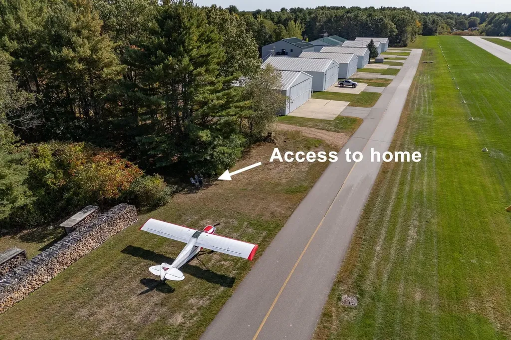 10 Cedar Road North Hampton NH 03862