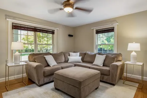 10 Cedar Road North Hampton NH 03862