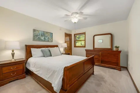 10 Cedar Road North Hampton NH 03862