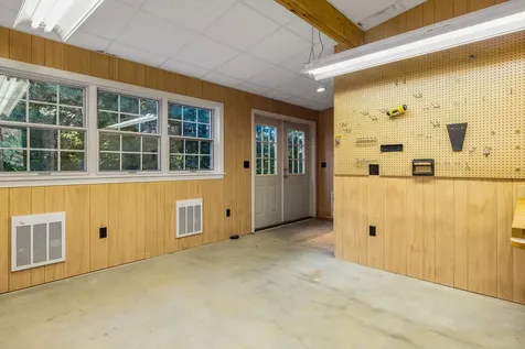 10 Cedar Road North Hampton NH 03862