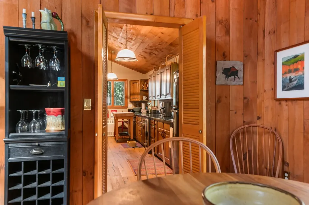 13 Lark Place Enfield NH 03748