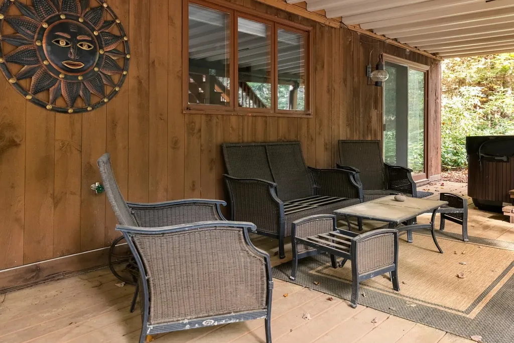 13 Lark Place Enfield NH 03748