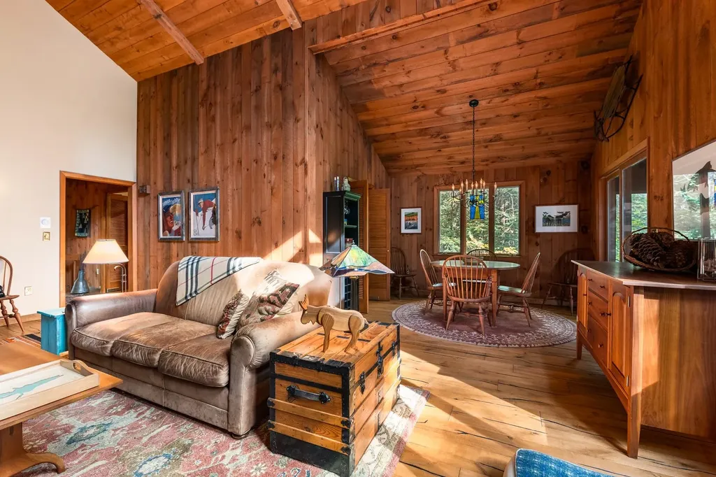 13 Lark Place Enfield NH 03748