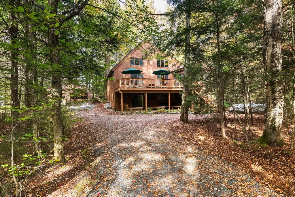 13 Lark Place Enfield NH 03748