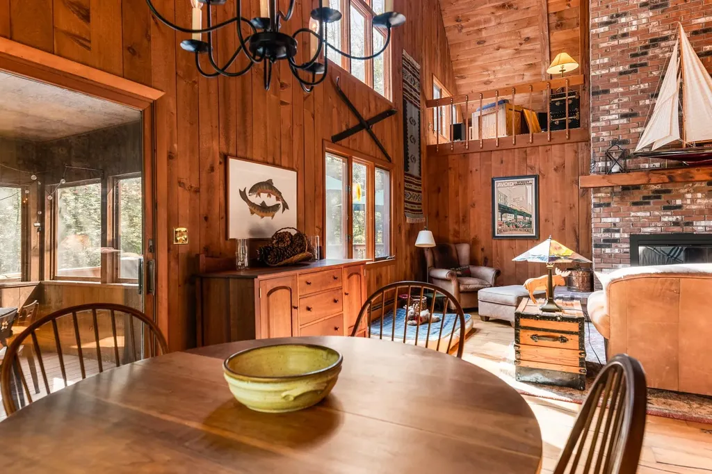 13 Lark Place Enfield NH 03748