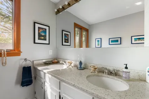 13 Lark Place Enfield NH 03748