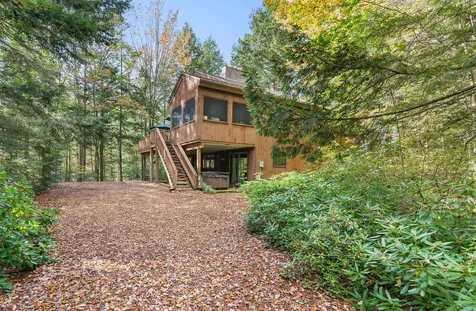 13 Lark Place Enfield NH 03748