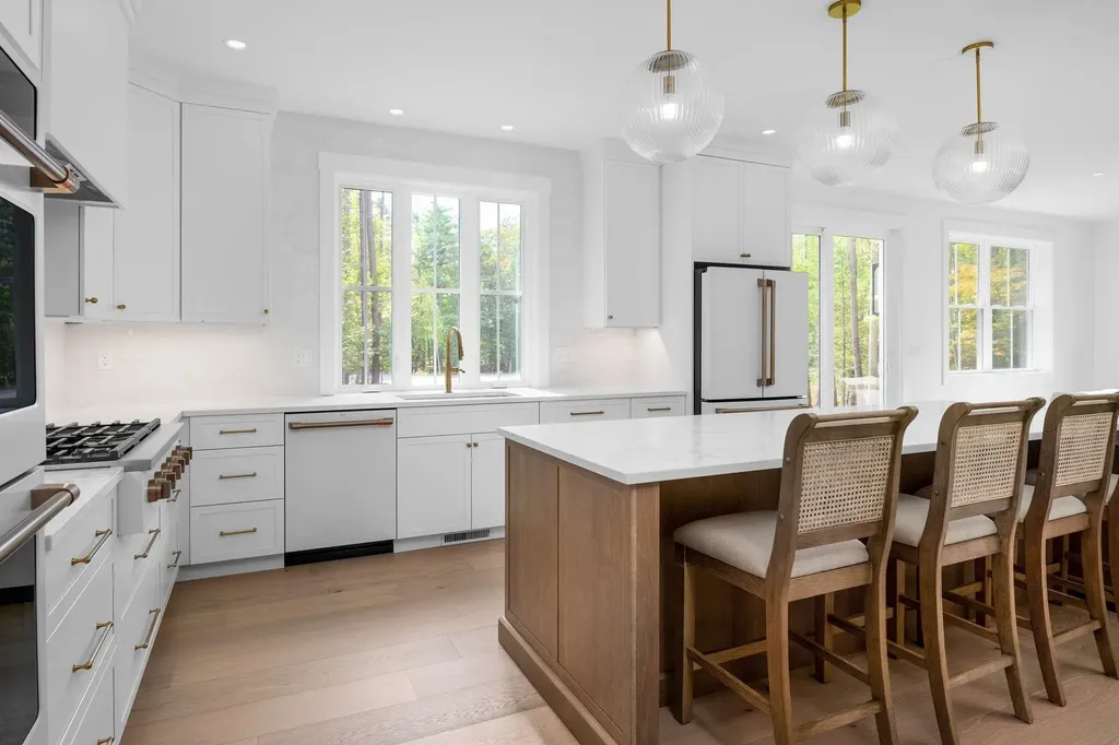 12 Whiporwill Drive Ogunquit ME 03907