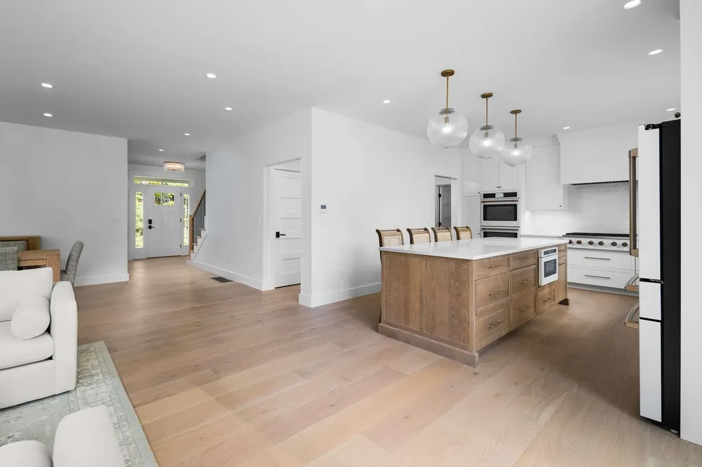 12 Whiporwill Drive Ogunquit ME 03907