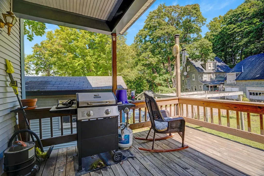 10 Mckenzie Drive Windsor VT 05089