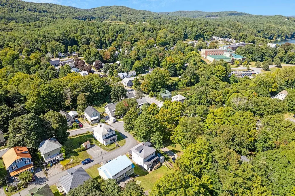 10 Mckenzie Drive Windsor VT 05089