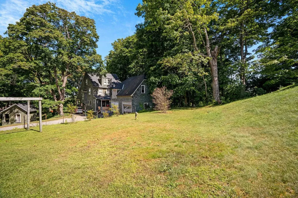 10 Mckenzie Drive Windsor VT 05089