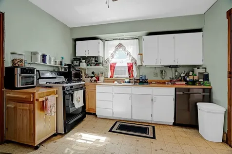 10 Mckenzie Drive Windsor VT 05089