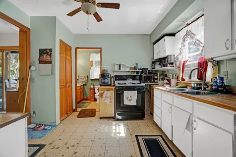 10 Mckenzie Drive Windsor VT 05089