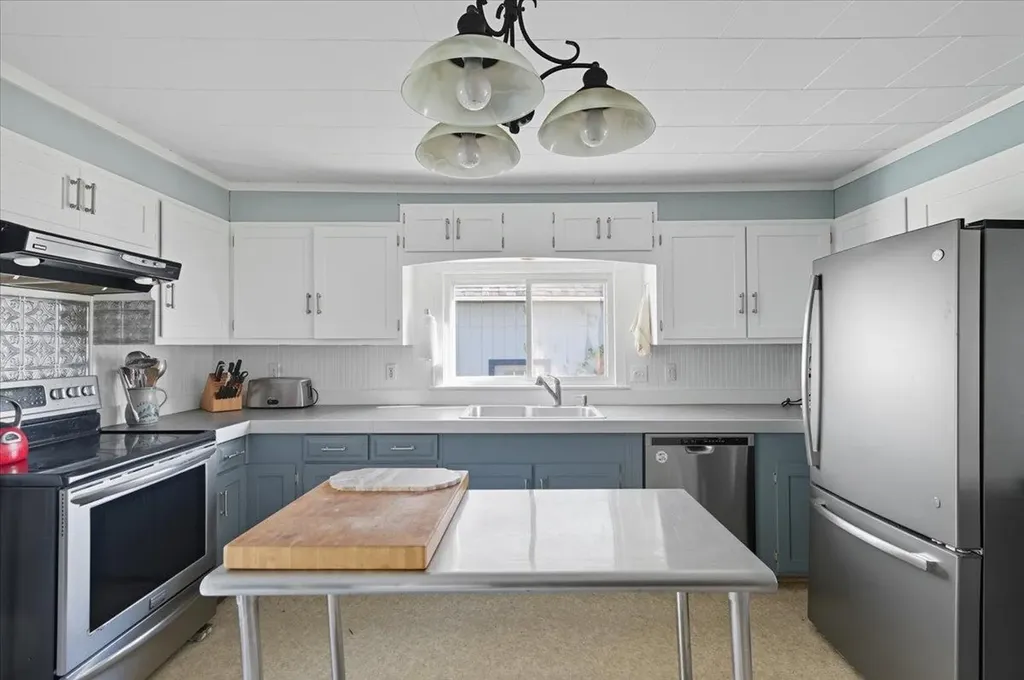 16 Railroad Street Waterbury VT 05676