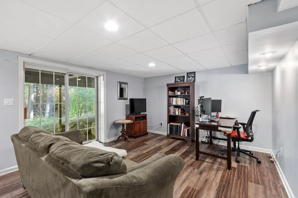 1 Pheasant Lane Portsmouth NH 03801