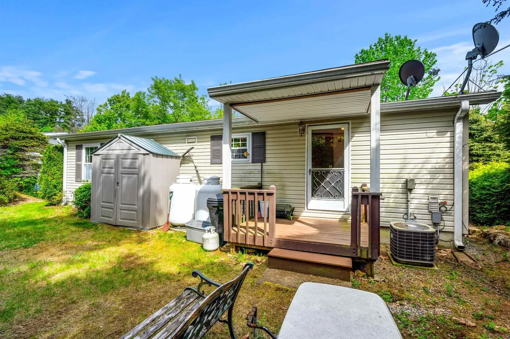 28 Great Brook Drive Belmont NH 03220-4403