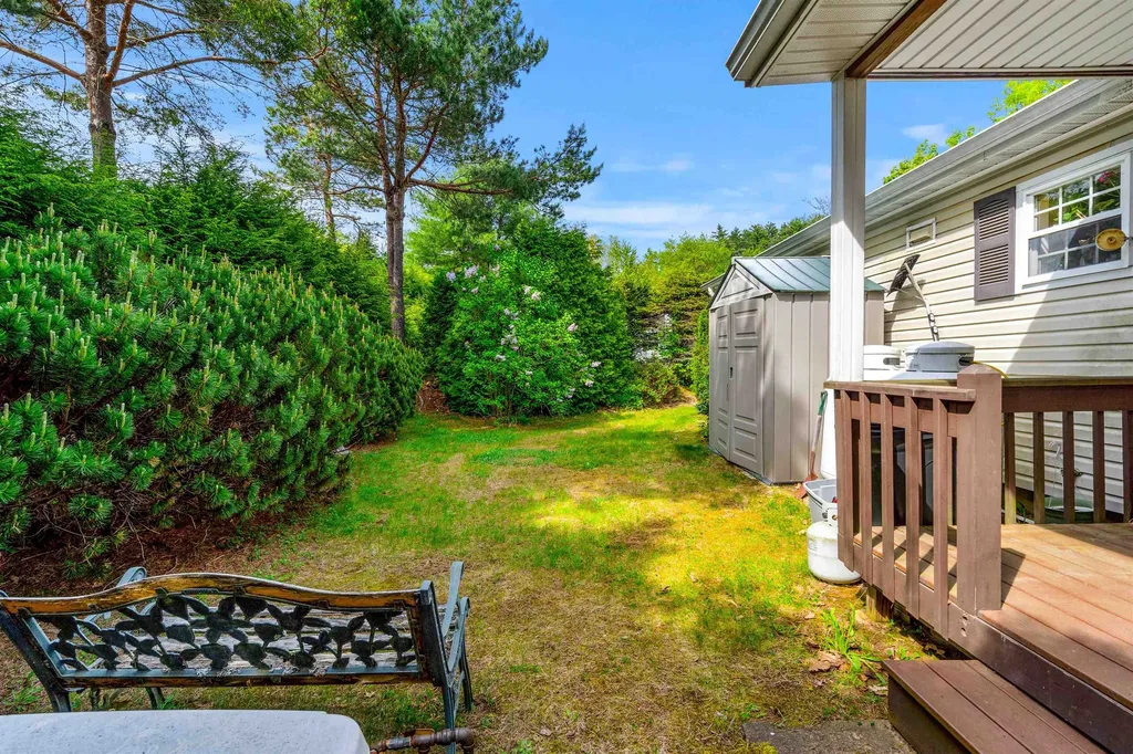 28 Great Brook Drive Belmont NH 03220-4403