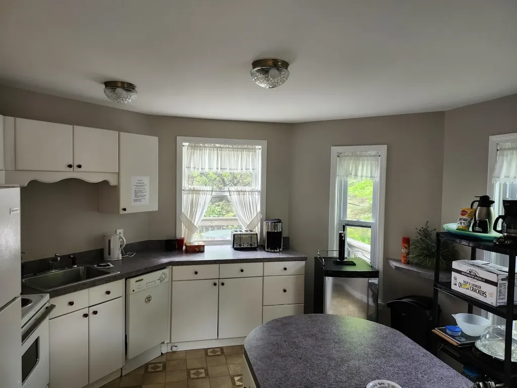 28 Great Brook Drive Belmont NH 03220-4403