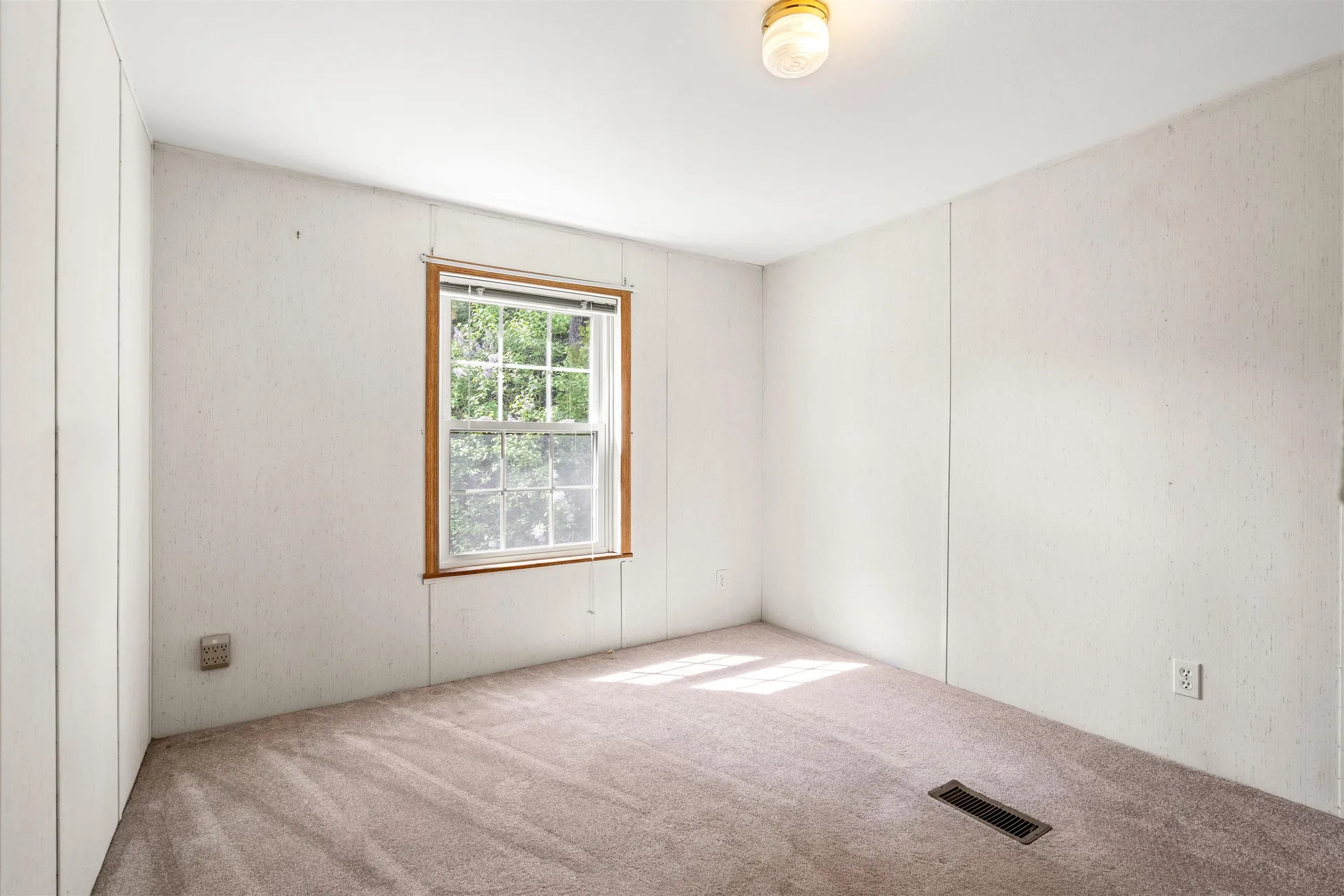 28 Great Brook Drive Belmont NH 03220-4403