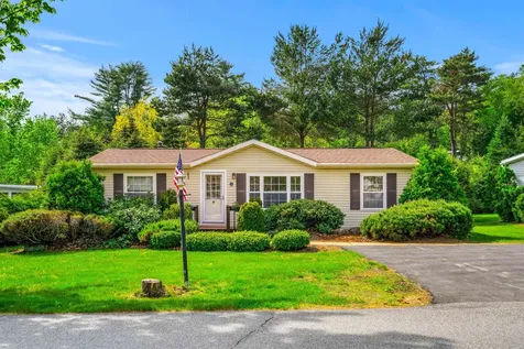 28 Great Brook Drive Belmont NH 03220-4403