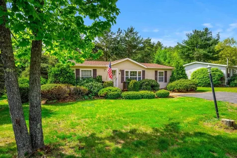 28 Great Brook Drive Belmont NH 03220-4403