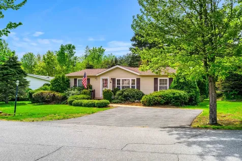 28 Great Brook Drive Belmont NH 03220-4403