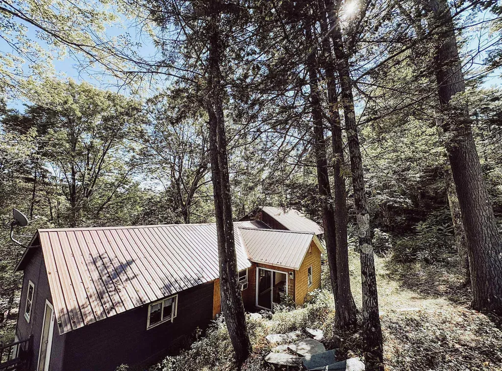 48 Legion Road Newfane VT 05345