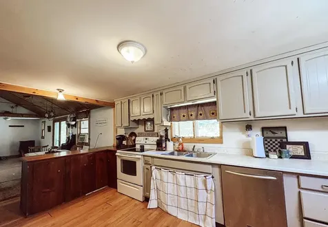 48 Legion Road Newfane VT 05345