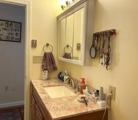 23 Brookside Drive Middlebury VT 05753