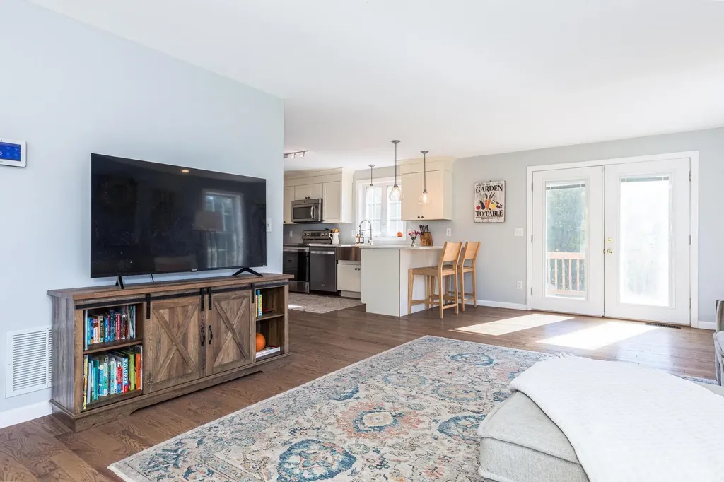 54 Cavil Mill Road Fremont NH 03044