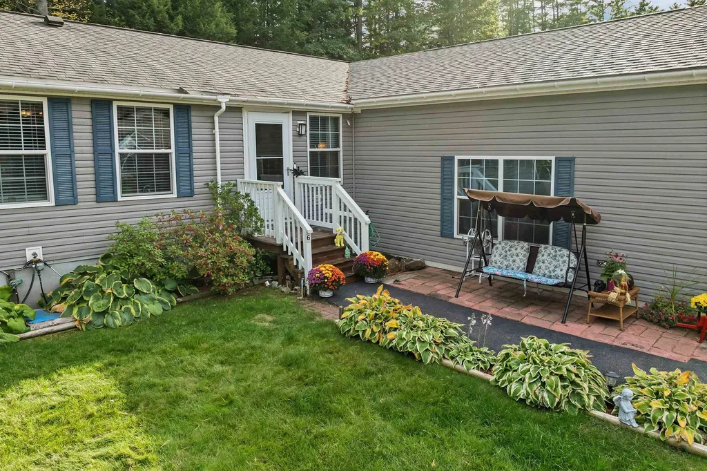 6 Mansfield Woods Way New Hampton NH 03256