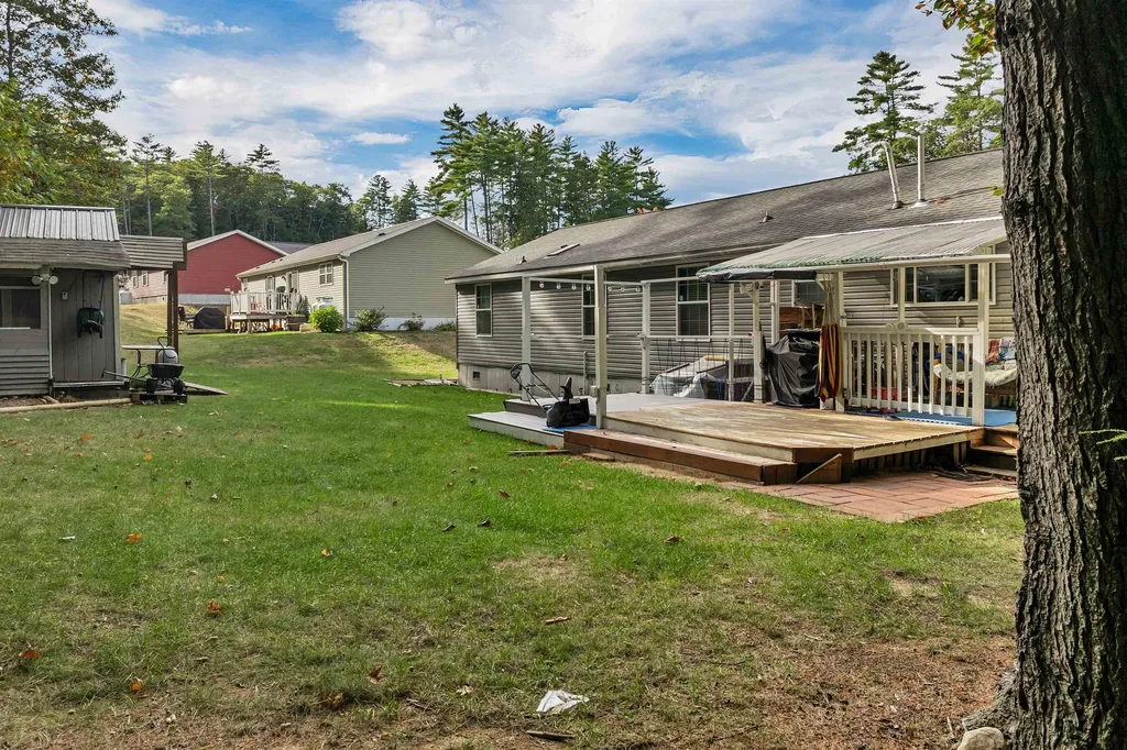 6 Mansfield Woods Way New Hampton NH 03256