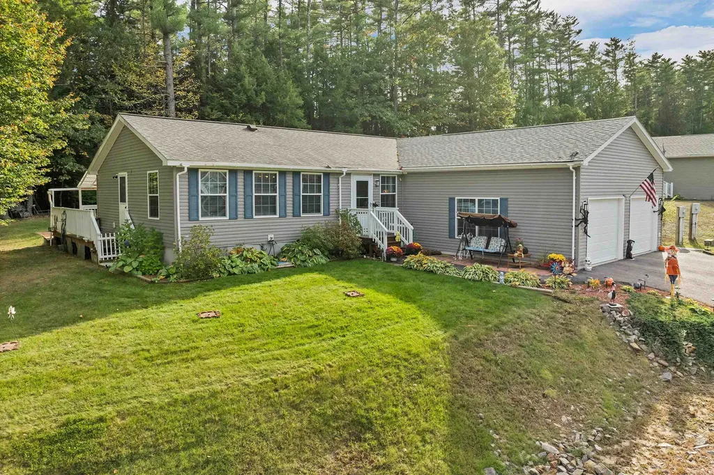 6 Mansfield Woods Way New Hampton NH 03256