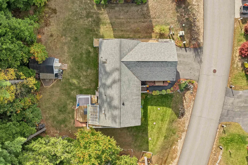 6 Mansfield Woods Way New Hampton NH 03256